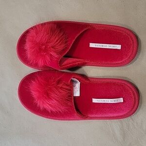Victoria’s Secret Size M Red Slide On Slippers with Fuzzy Pom Pom, NWOT